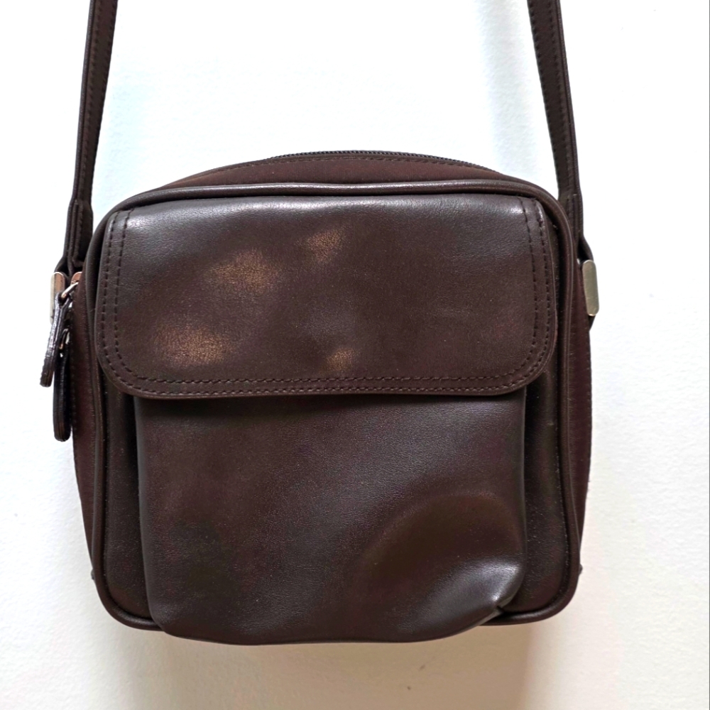 LIZ CLAIBORNE | Crossbody Bag